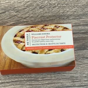 William Sonoma  Piecrust Protector  Pie Tools  NIB